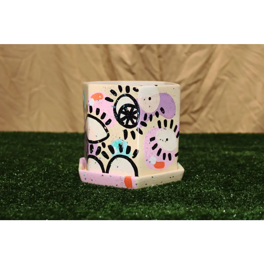 hexagon plant pot The 2000s Hexagon Planter with Tray – The Boho Depot