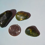 Epidot Crystal Tumbled Stone