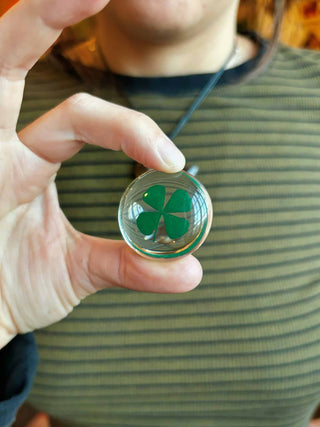 4 Leaf Clover Resin Stone