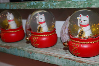 Lucky Cat Snow Globe