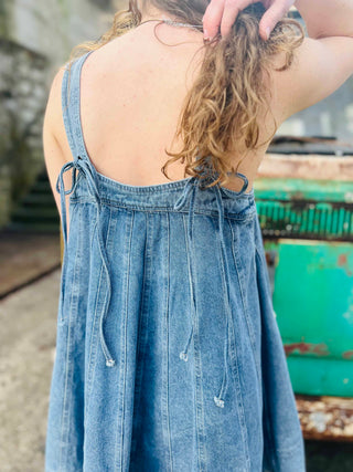 close up of back of square neck denim dress 