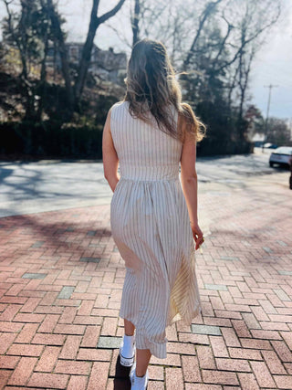 back of cotton linen maxi dress with pockets