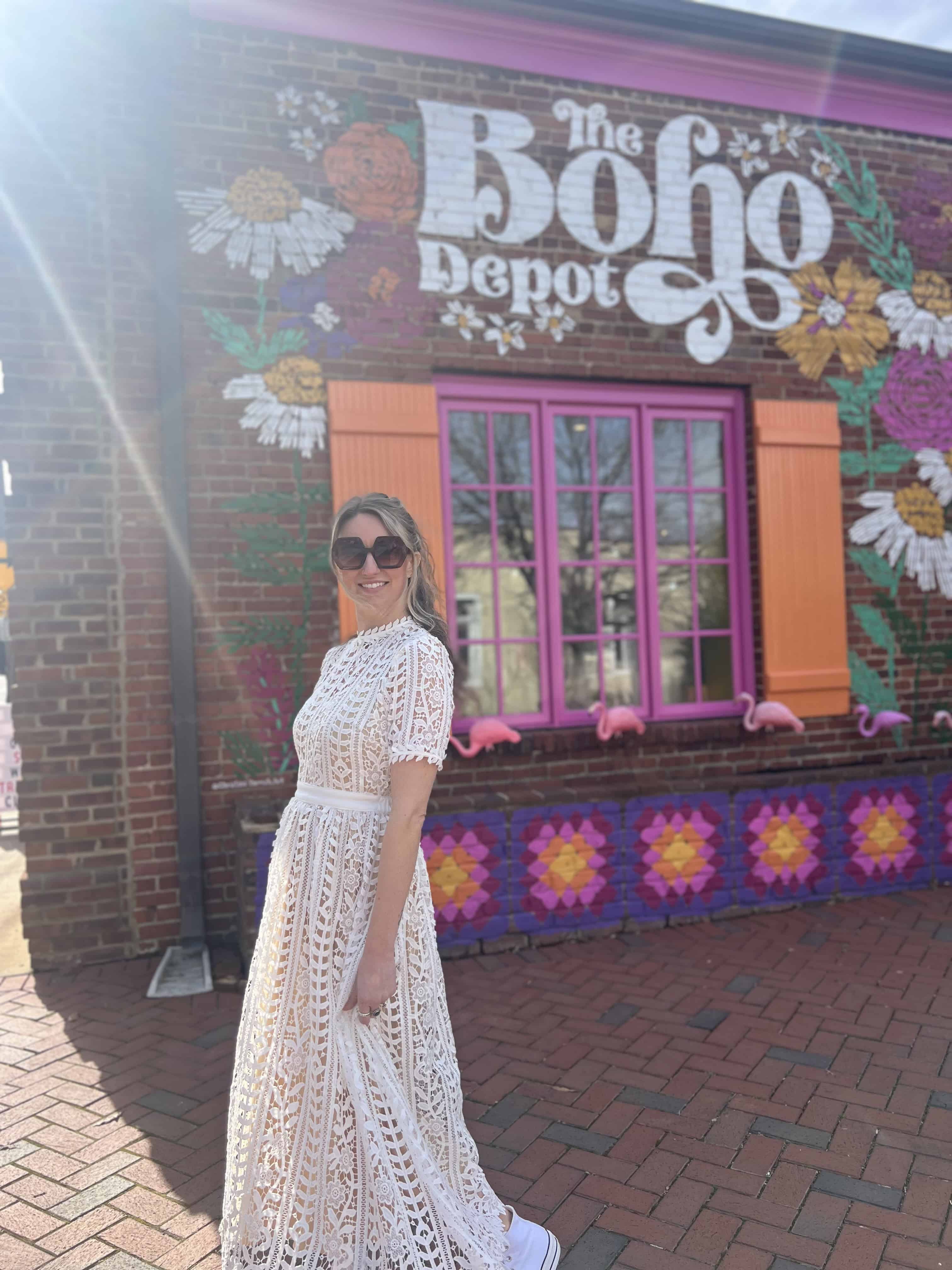 Short Sleeve White Lace Midi Dress