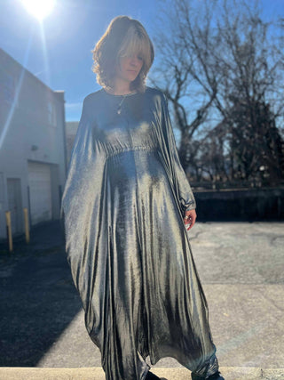 Silver Batwing Disco Caftan – 70s Glam for Any Occasion