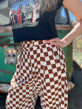 Smile Pattern Checkered Barrel Pants