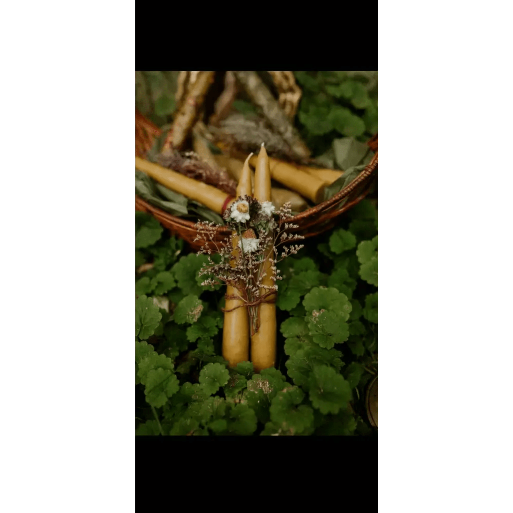Beeswax Candle and Floral Bundle