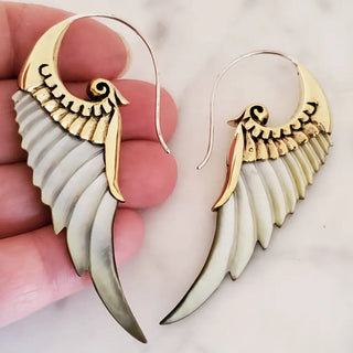 Dalfiya - Gray Shell Angel Wing Earrings.925 Sterling