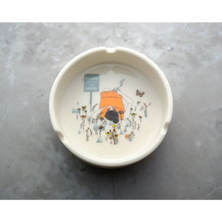 Porcelain Ashtray - Please Keep On The Grass