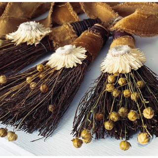 Cinnamon Floral Broom