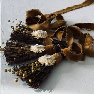 Cinnamon Floral Broom